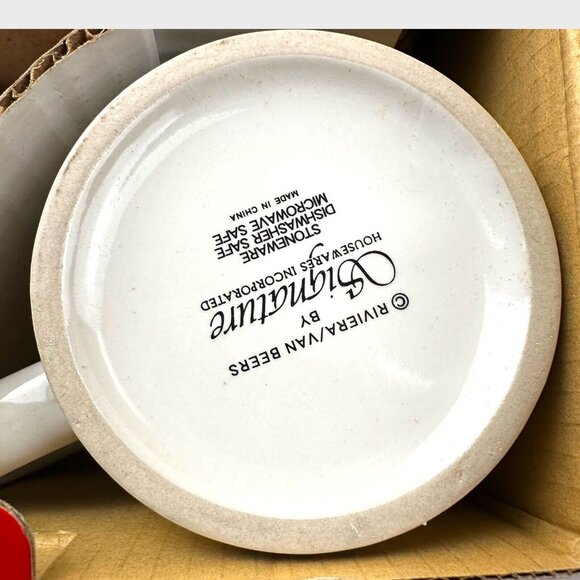 Signature Housewares Holiday Classics 11oz. Mugs (4) Joy Magic Spirit Cheer Box - Picture 3 of 9